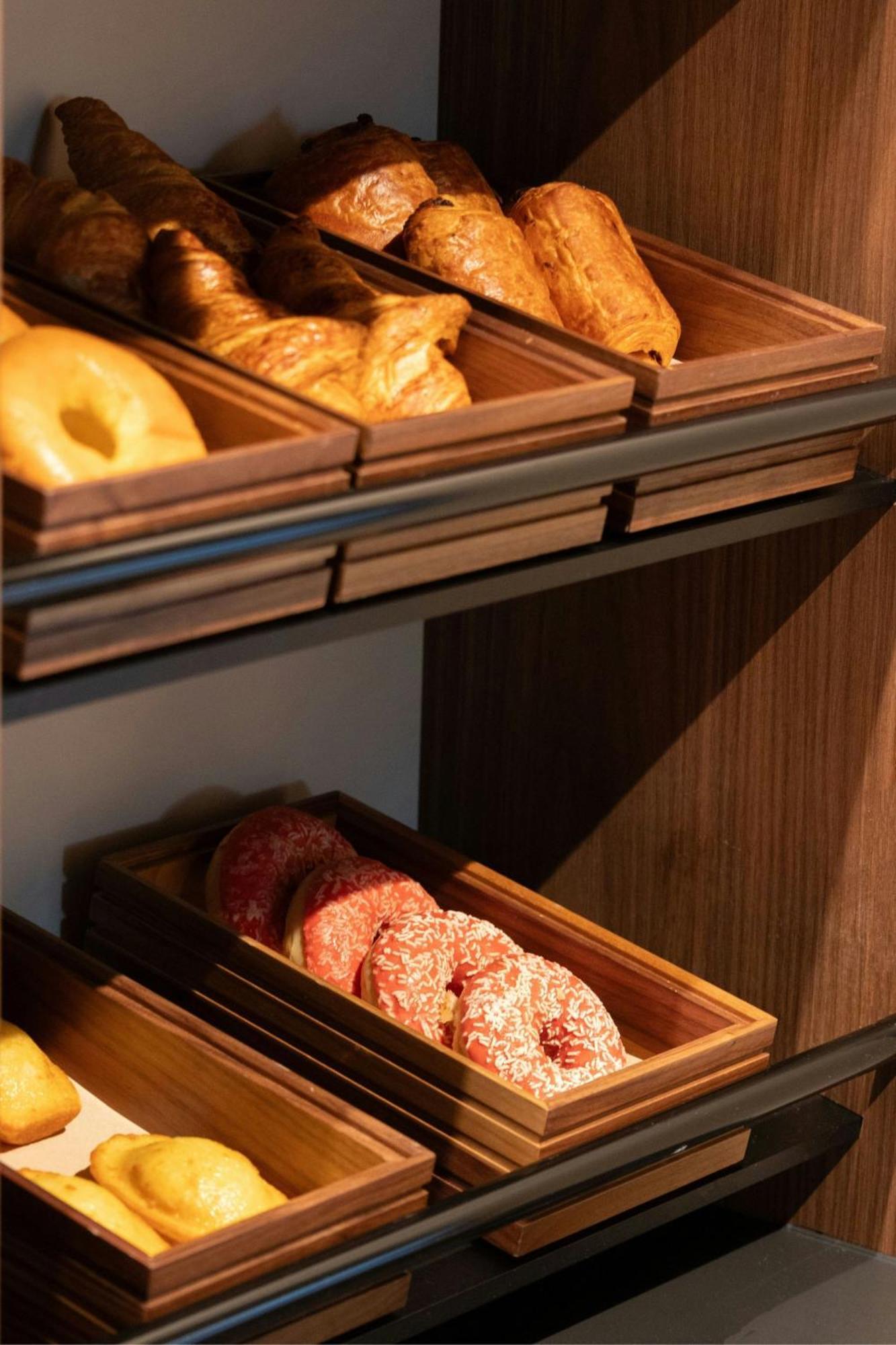 Moxy Paris Clamart Bagian luar foto