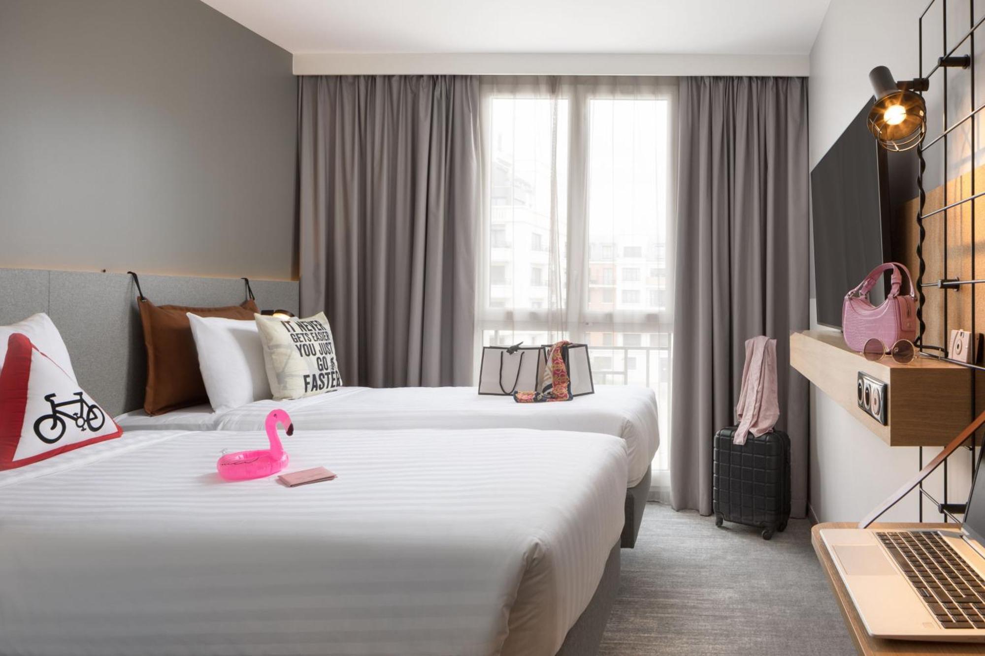 Moxy Paris Clamart Bagian luar foto